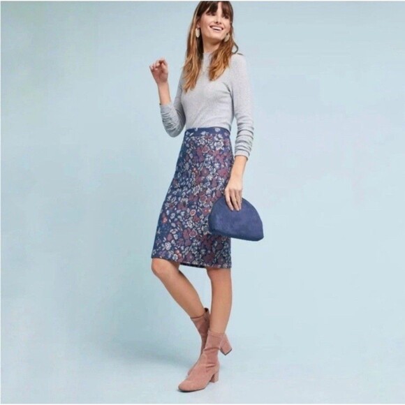 Maeve Anthropologie Pencil Skirt Gertje Blue Floral Midi Knee Length Size Medium - Picture 2 of 8